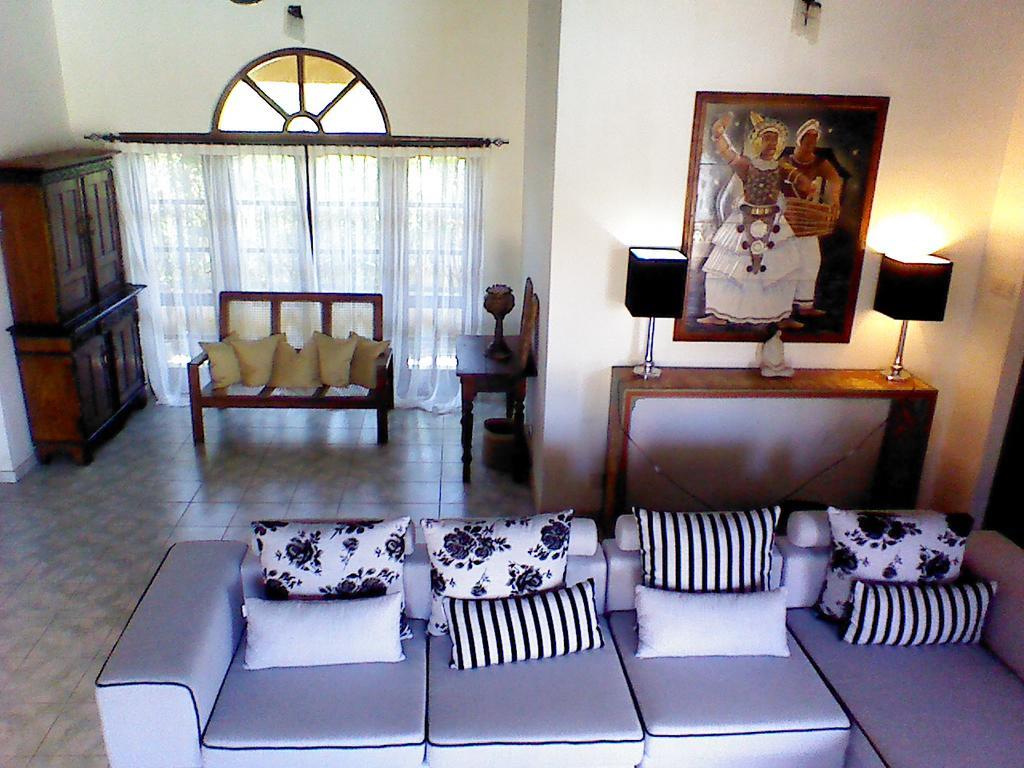 Villa Sea Breeze Kepungoda Екстер'єр фото